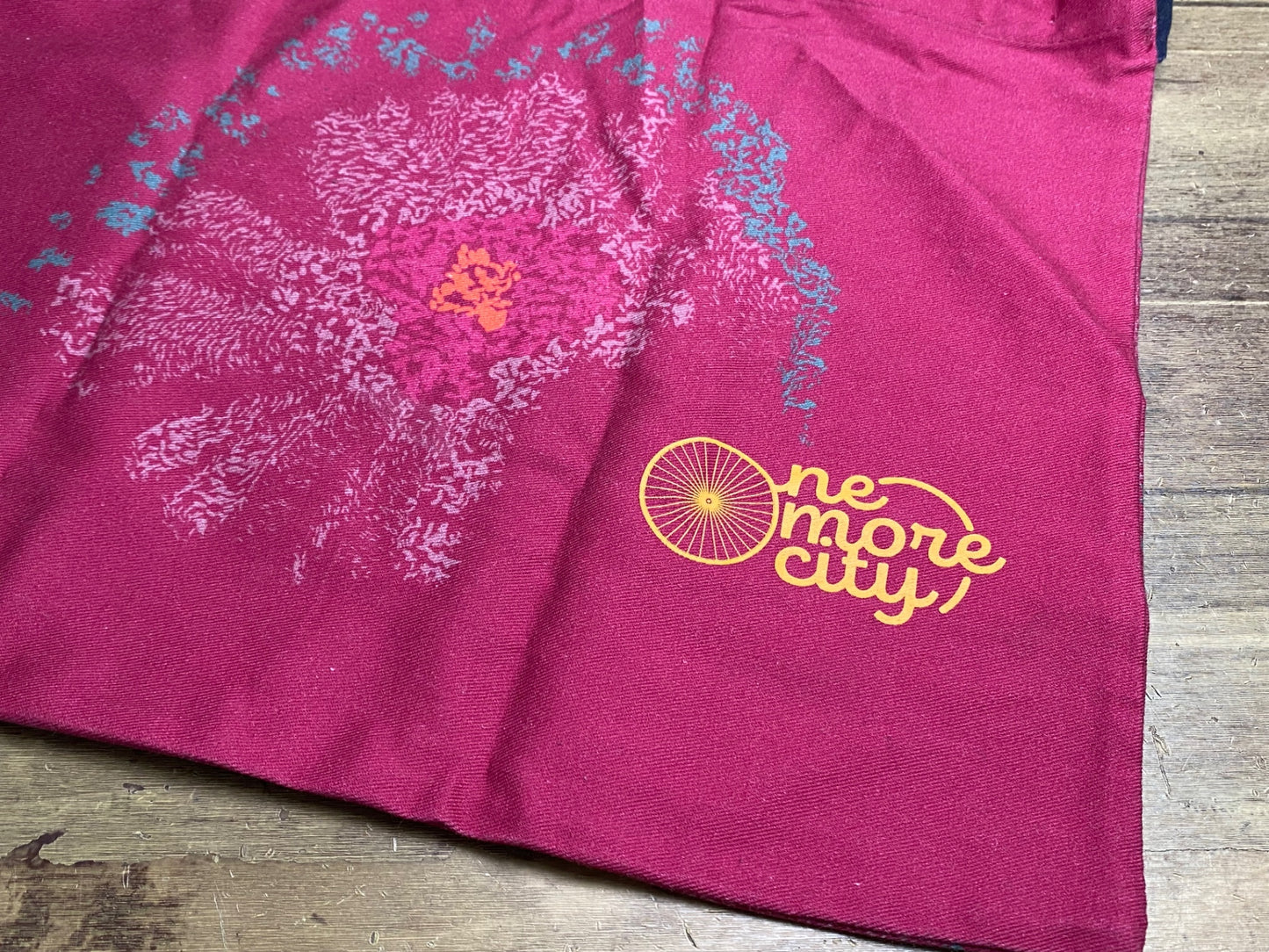 IY264 ラファ Rapha サコッシュ 紫