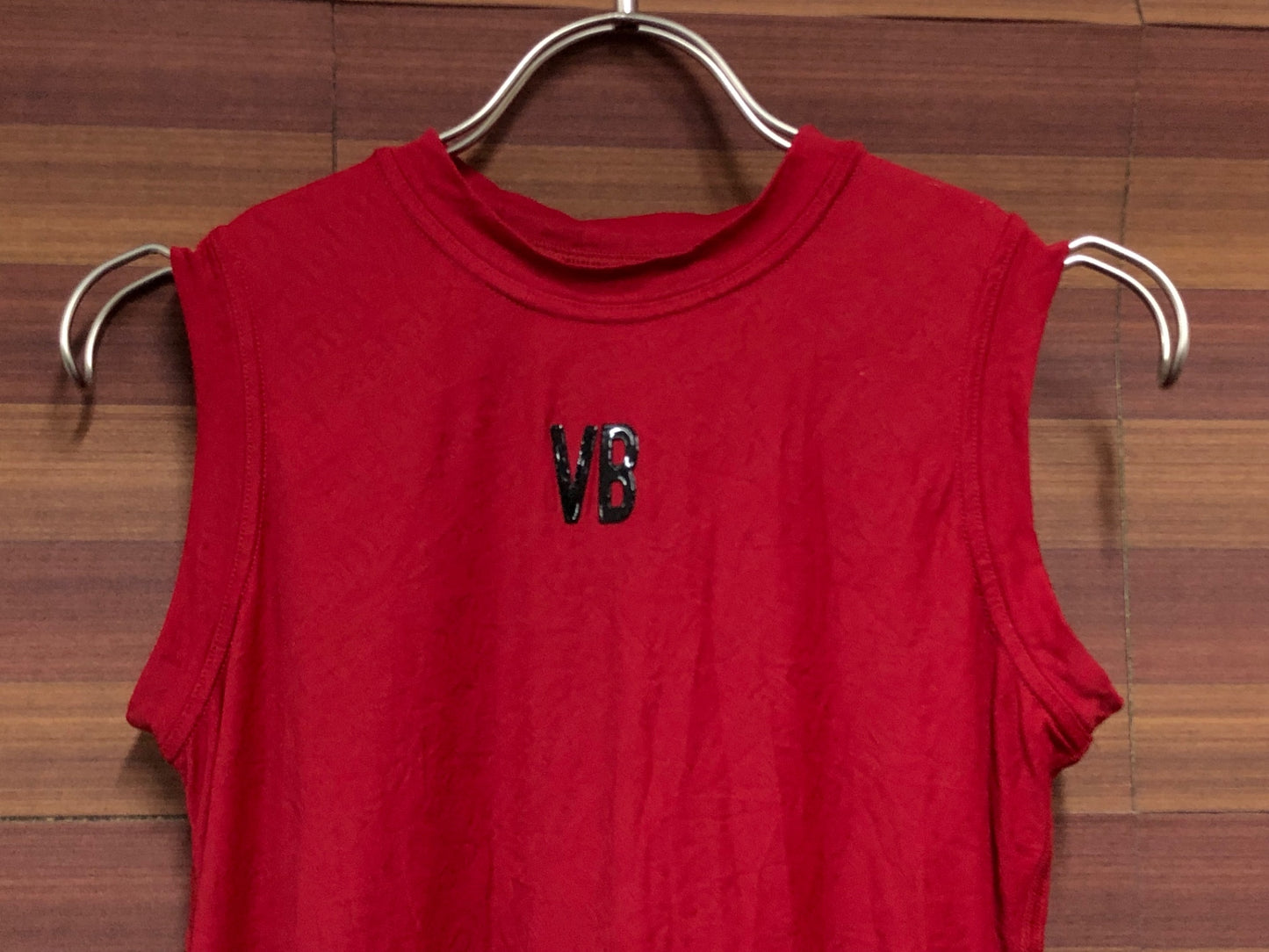 IO529 ヴェロビチ velobici VELVET ベースレイヤー インナー ノースリーブ 赤 5