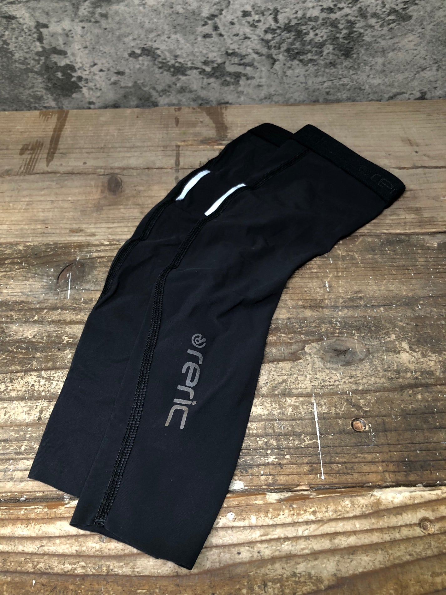 IX043 レリック reric アームカバー 黒 S ※一部ゴム切れ