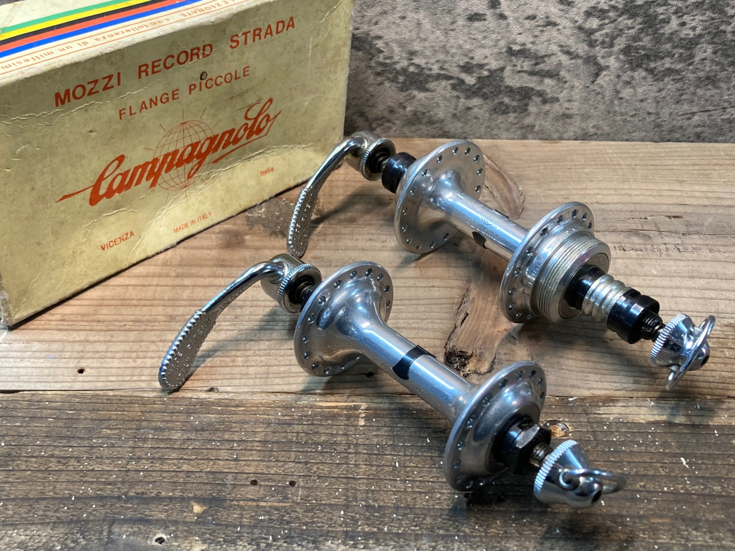 IL956 カンパニョーロ Campagnolo レコード RECORD ハブセット 32H OLD100×126mm BSCネジ