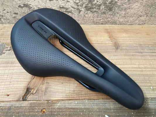 IO372 トレック TREK バースコンプ VERSE COMP サドル 黒 145mm