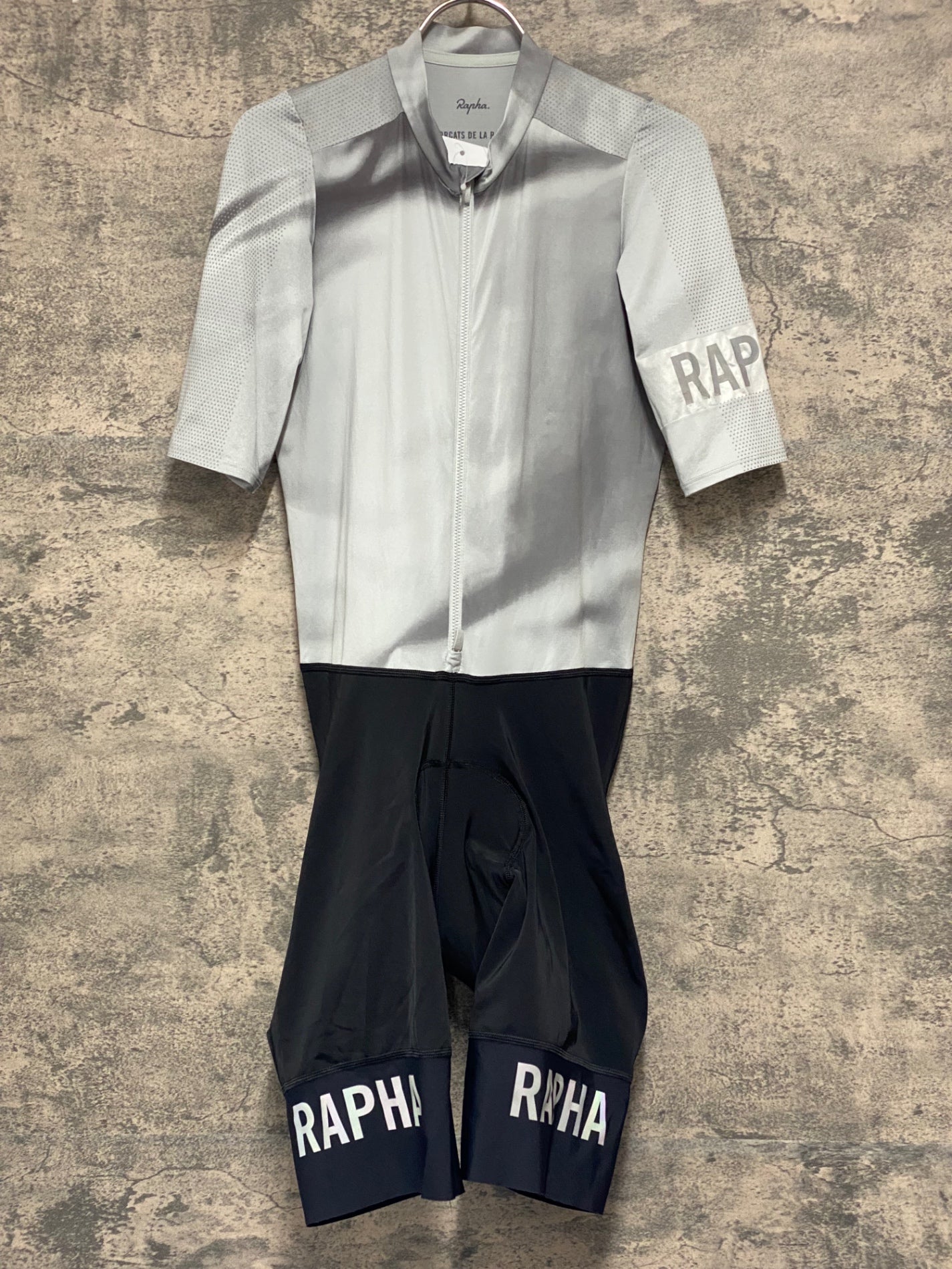 JC605 ラファ Rapha PRO TEAM CRIT AEROTEAM 半袖 ワンピース グレー M