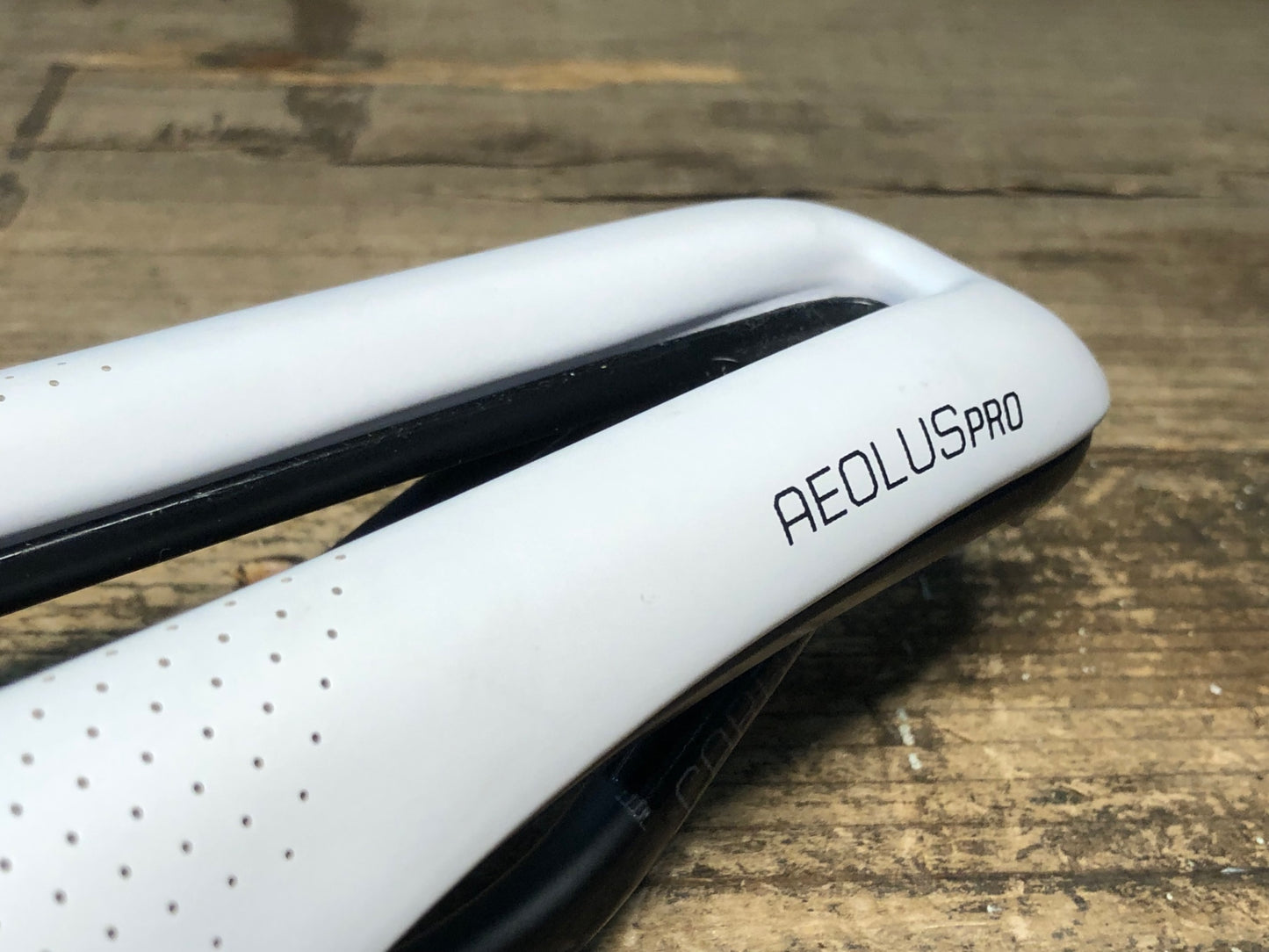 JA713 ボントレガー BONTRAGER アイオロスプロ AEOLUS PRO サドル カーボンレール 145mm 白