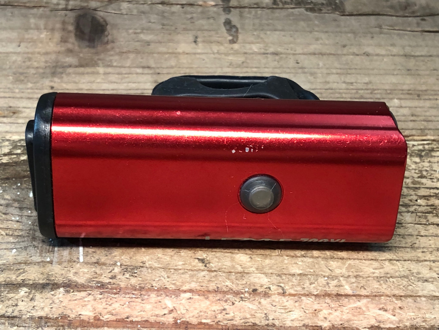 JA408 レザイン LEZYNE 700XL フロントライト 赤 点灯確認済み