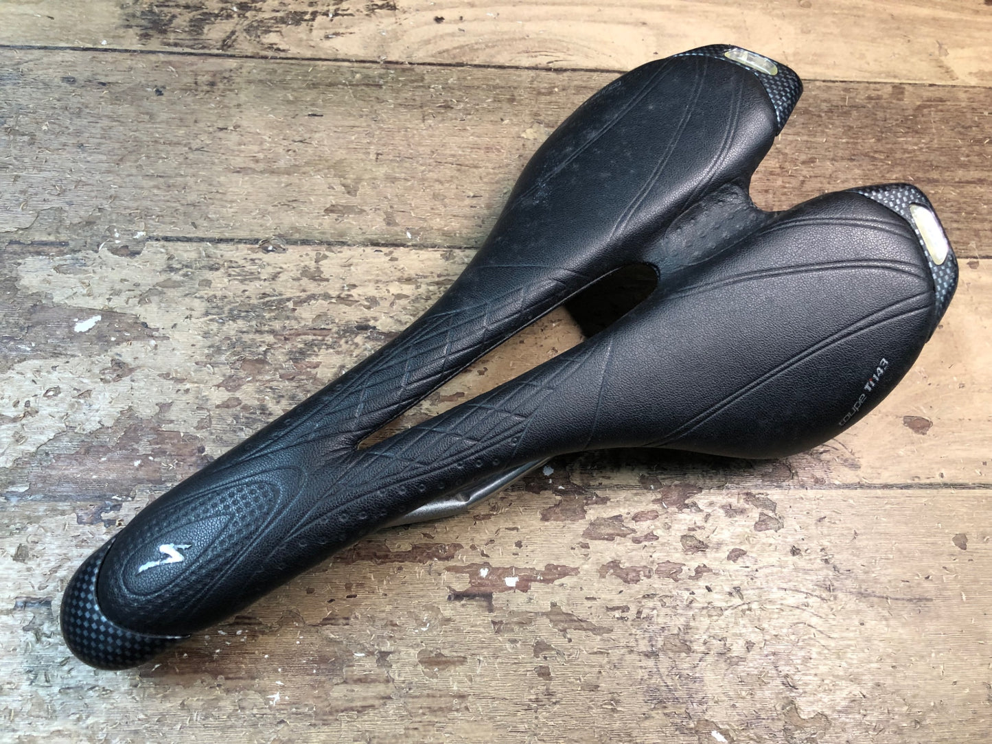 IM567 スペシャライズド SPECIALIZED TOUPE Ti143 サドル 黒 Hollow Ti レール