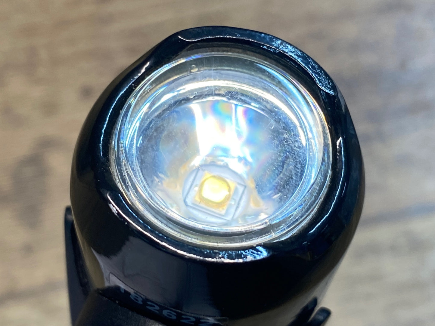 IY275 キャットアイ CATEYE ボルト VOLT400 フロントライト 本体 点灯確認済み