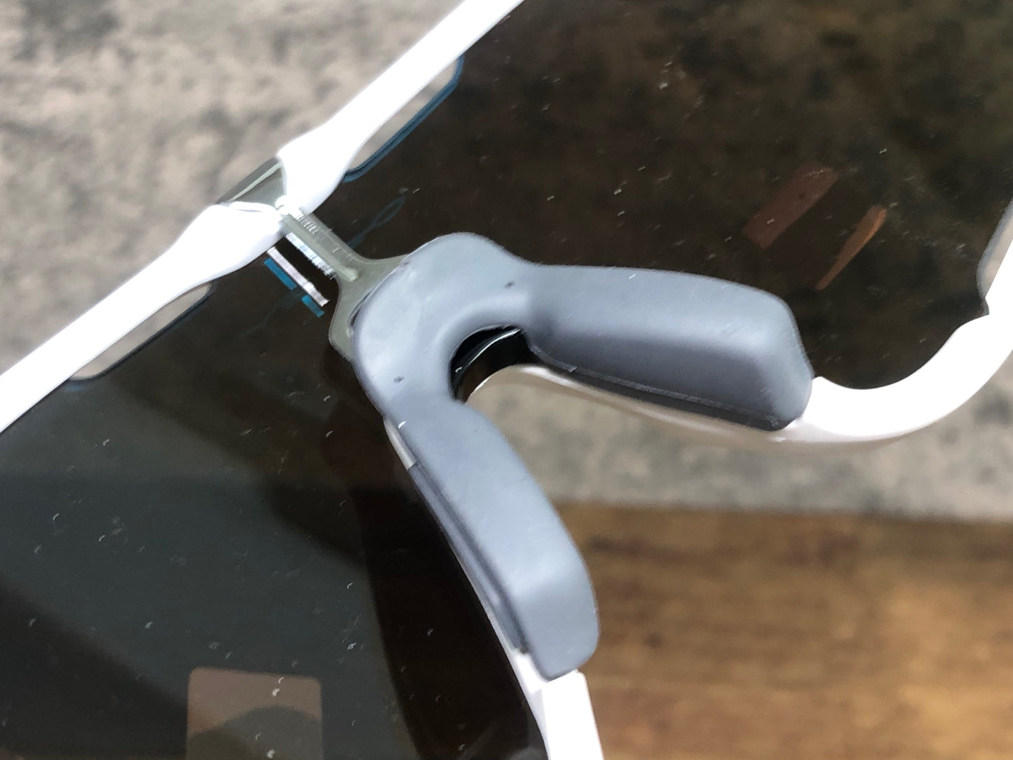 IT246 オークリー OAKLEY JAWBREAKER サングラス アイウェア 白 PRIZMレンズ