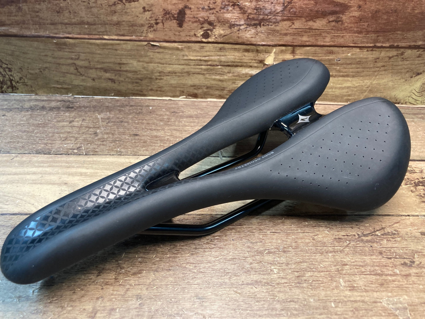 IN789 スペシャライズド SPECIALIZED OURA EXPERT GEL SADDLE WMN BLK サドル チタンレール 155mm