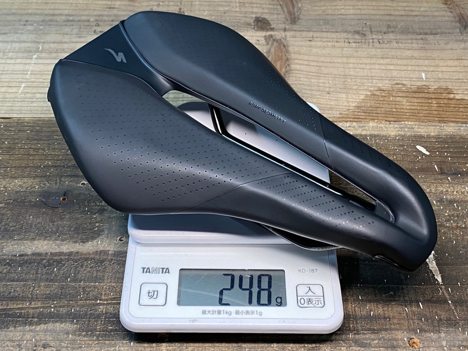 SITERO SADDLE BLK 155(155mm ブラック): サドル