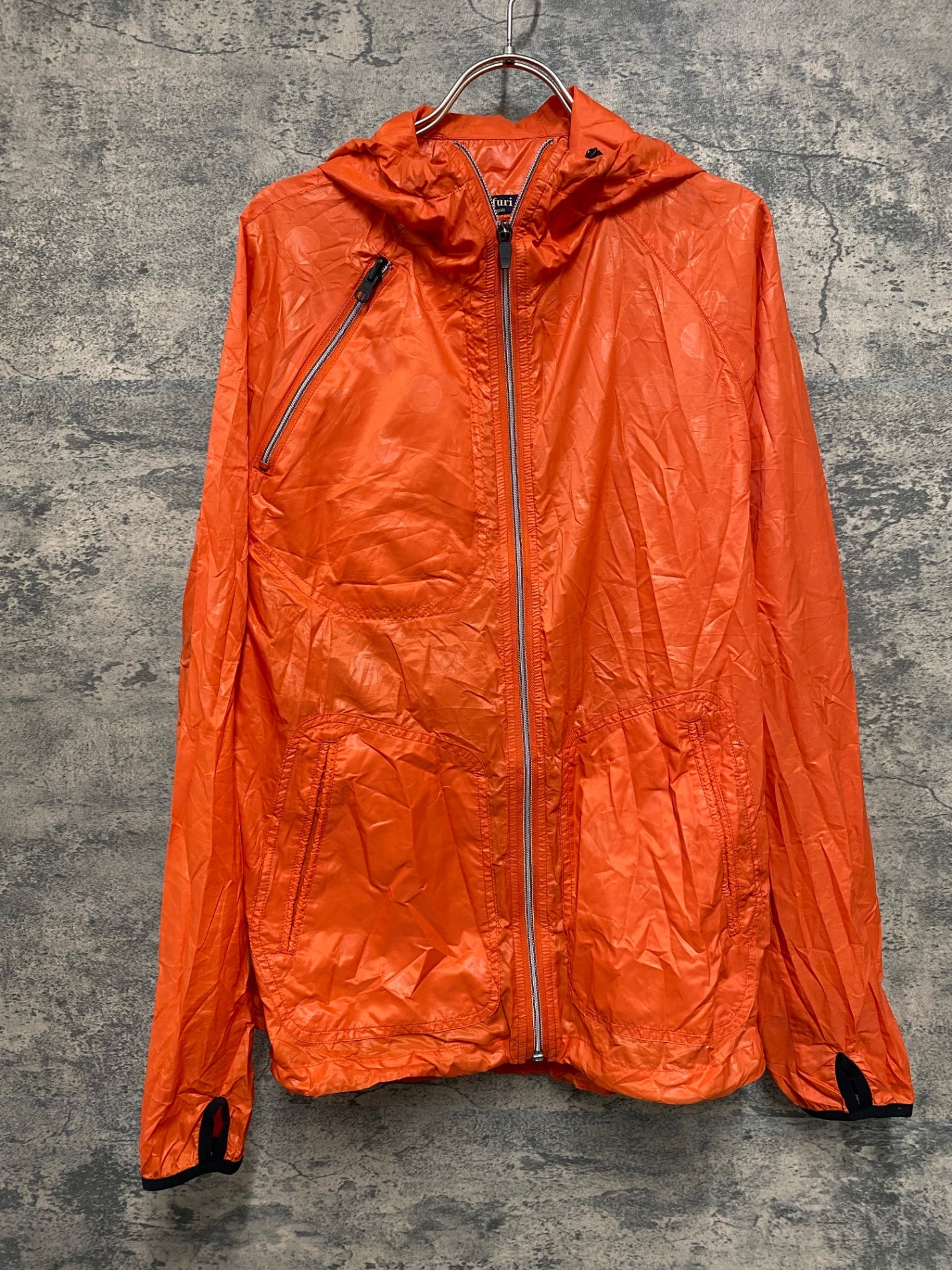 JB769 ナリフリ narifuri ウィンドブレーカー 赤 M