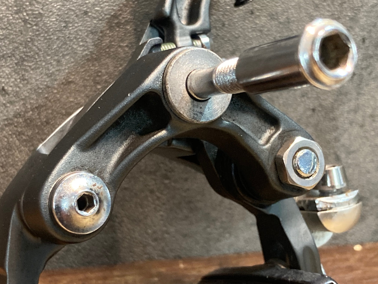 IN235 シマノ SHIMANO アルテグラ BR-6800 キャリパーブレーキ 前後セット