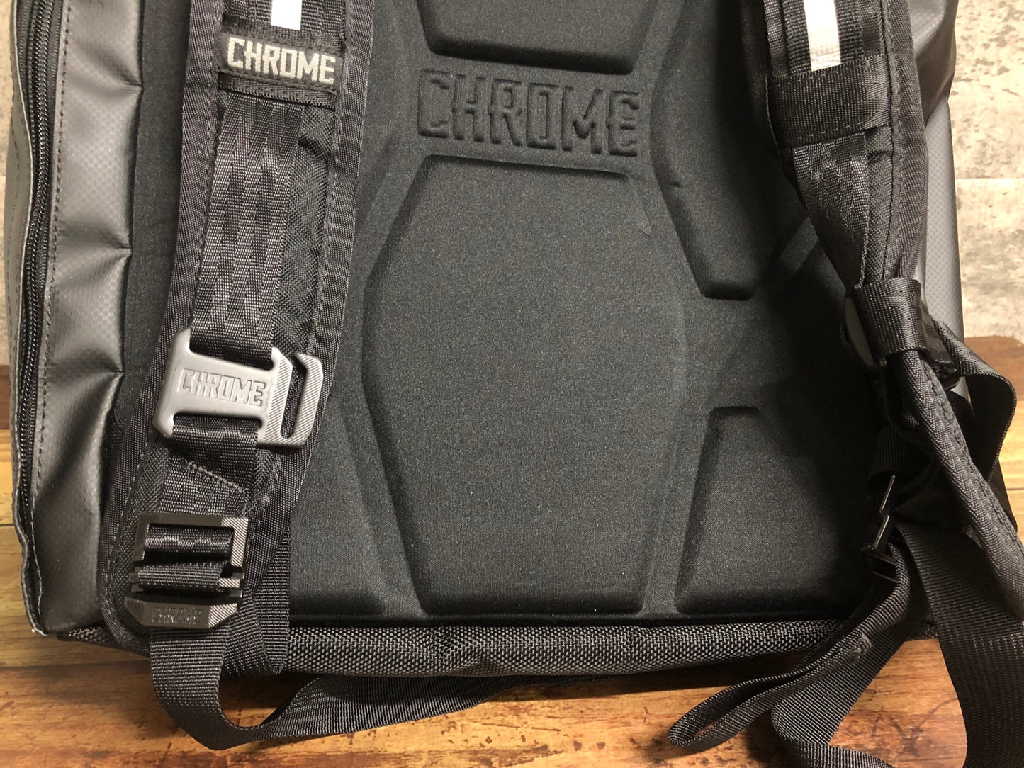 IY229 クローム CHROME YALTA 2.0 リュック バックパック グレー 黒