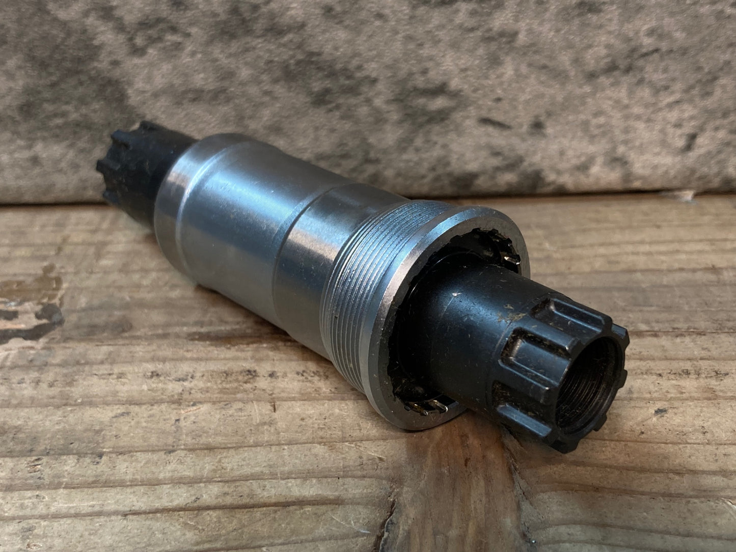 IS152 シマノ SHIMANO ネクサーヴ NEXAVE BB-C900 BB 121mm 68mm