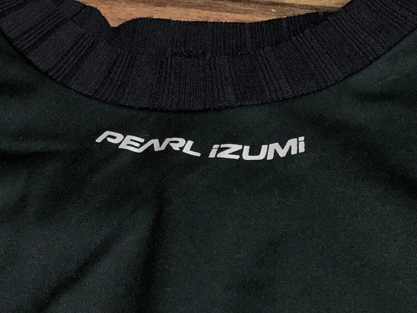 IQ694 パールイズミ PEARL iZUMi 長袖 べースレイヤー 黒 サイズ不明 ※タグカット