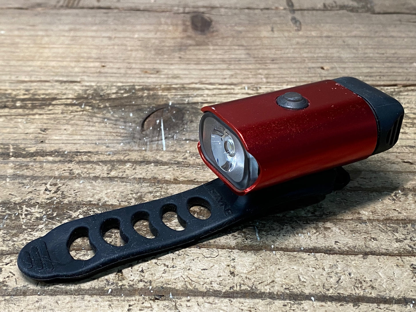 JB331 レザイン LEZYNE 400XL フロントライト 赤 点灯確認済み