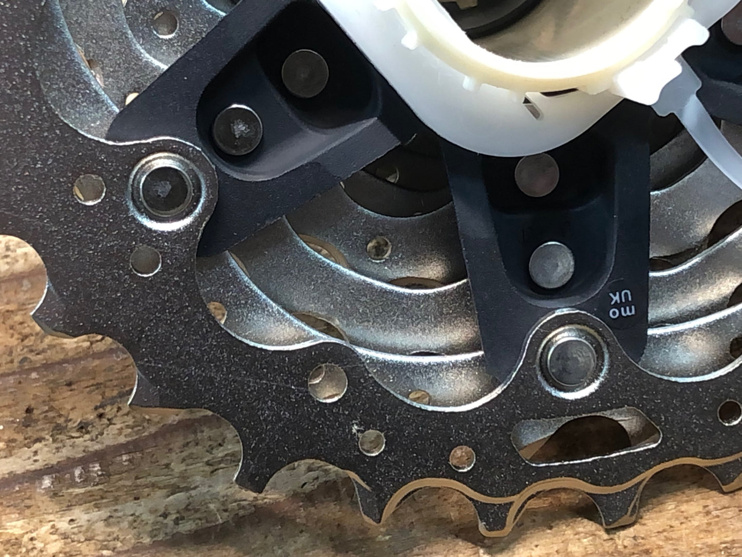 IT056 シマノ SHIMANO アルテグラ ULTEGRA CS-R8100 スプロケット 12s 11-30T 未使用