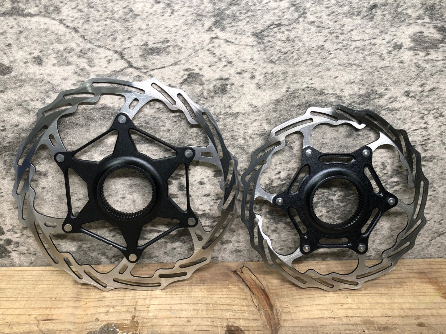 JA304 エックスオン XON ディスクローター 140mm 160mm 2枚セット 黒 センターロック 実測1.8mm