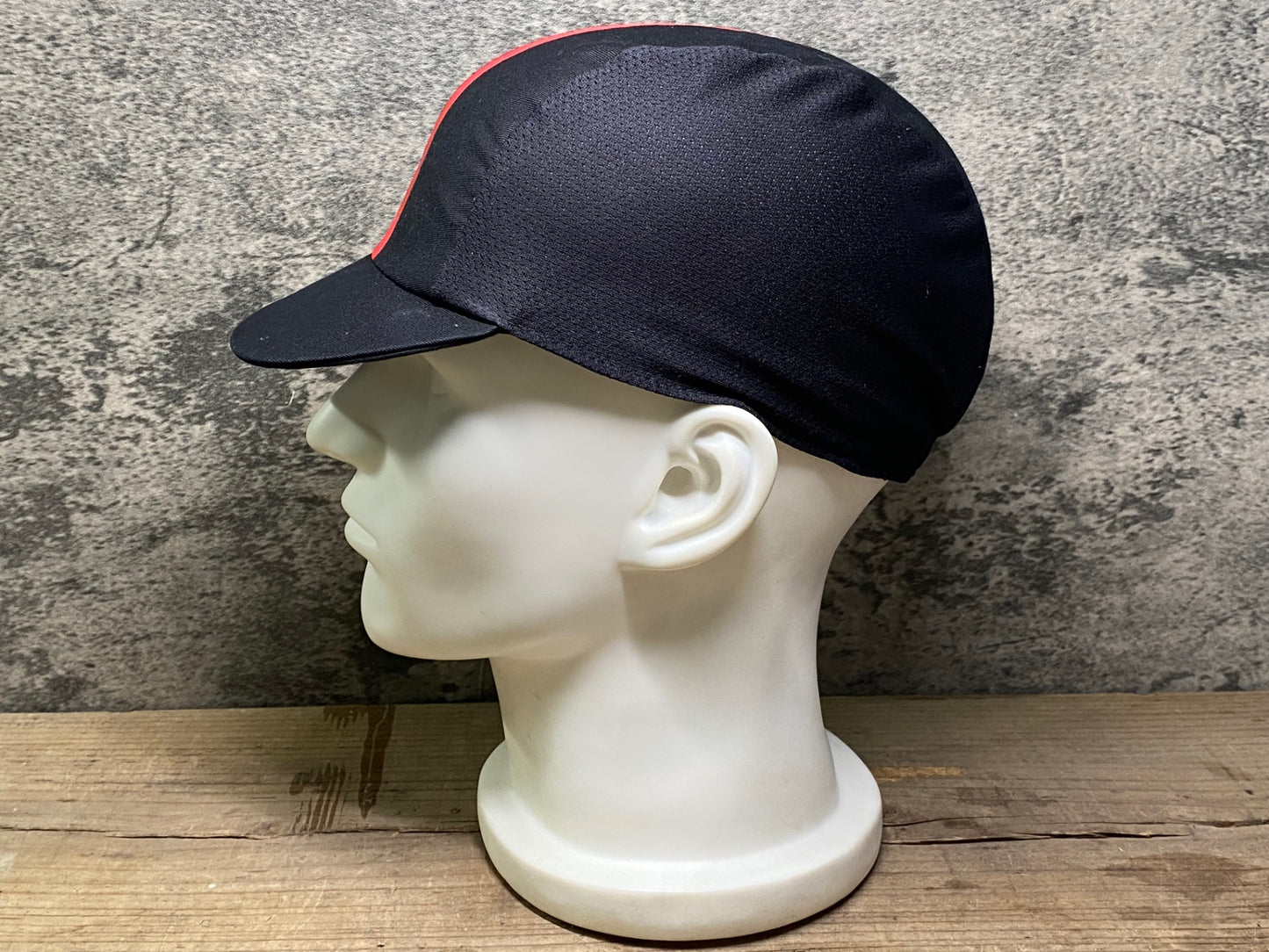 IW504 アソス Assos EQUIPE RS サイクルキャップ 黒 赤 フリーサイズ