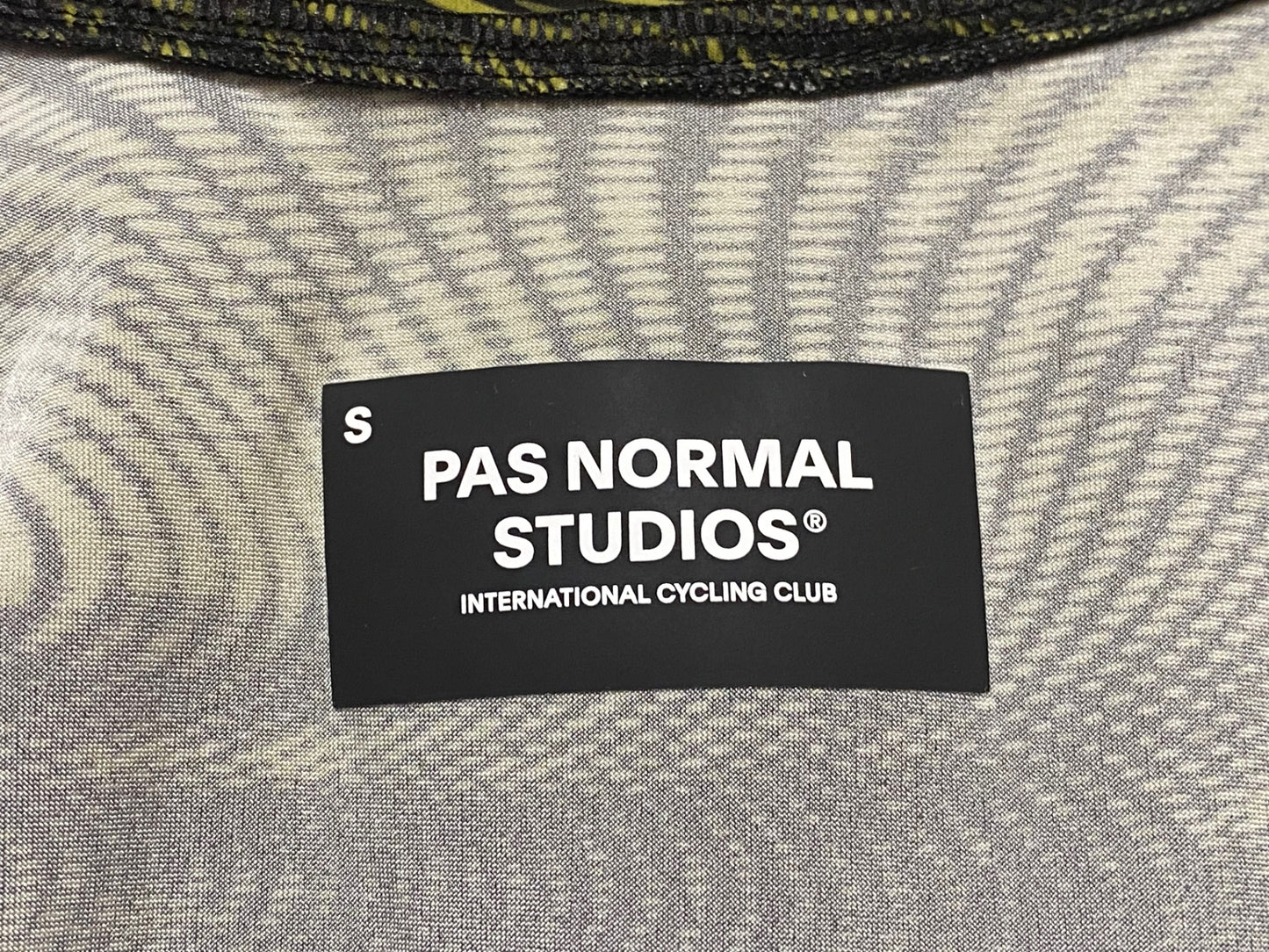 IV055 パスノーマルスタジオ PAS NORMAL STUDIOS ESSENTIAL JERSEY 半袖サイクルジャージ 緑黒 S