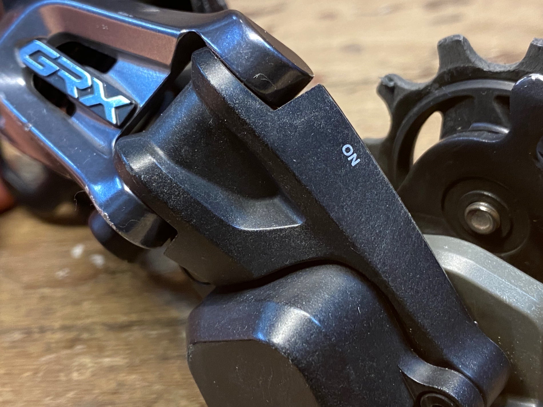 IC606 シマノ SHIMANO GRX RD-RX812 リアディレイラー 11速 ※ガリ傷あり – BICI AMORE EQ STORE