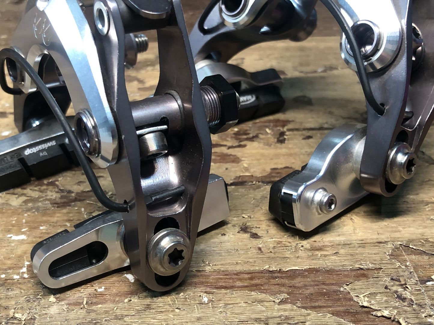 IE403 イーイーサイクルワークス ee Cycleworks ee Brake El Platino キャリパーブレーキ ダイレクトマウント 限定 シルバー