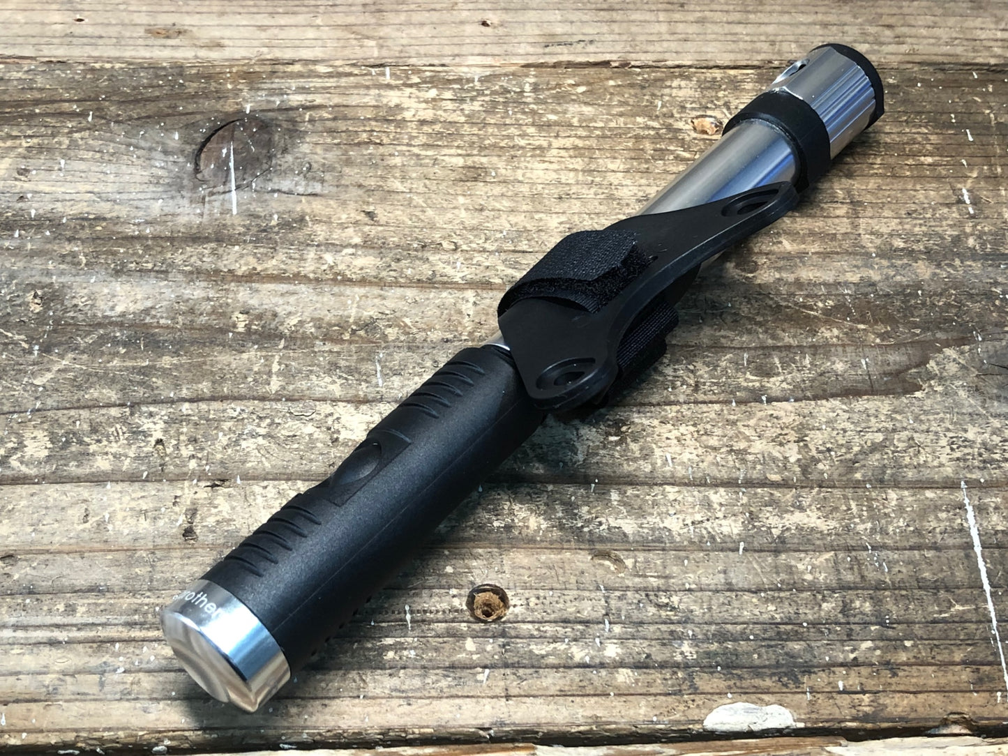 IS916 クランクブラザーズ crankbrothers 携帯 空気入れ シルバー