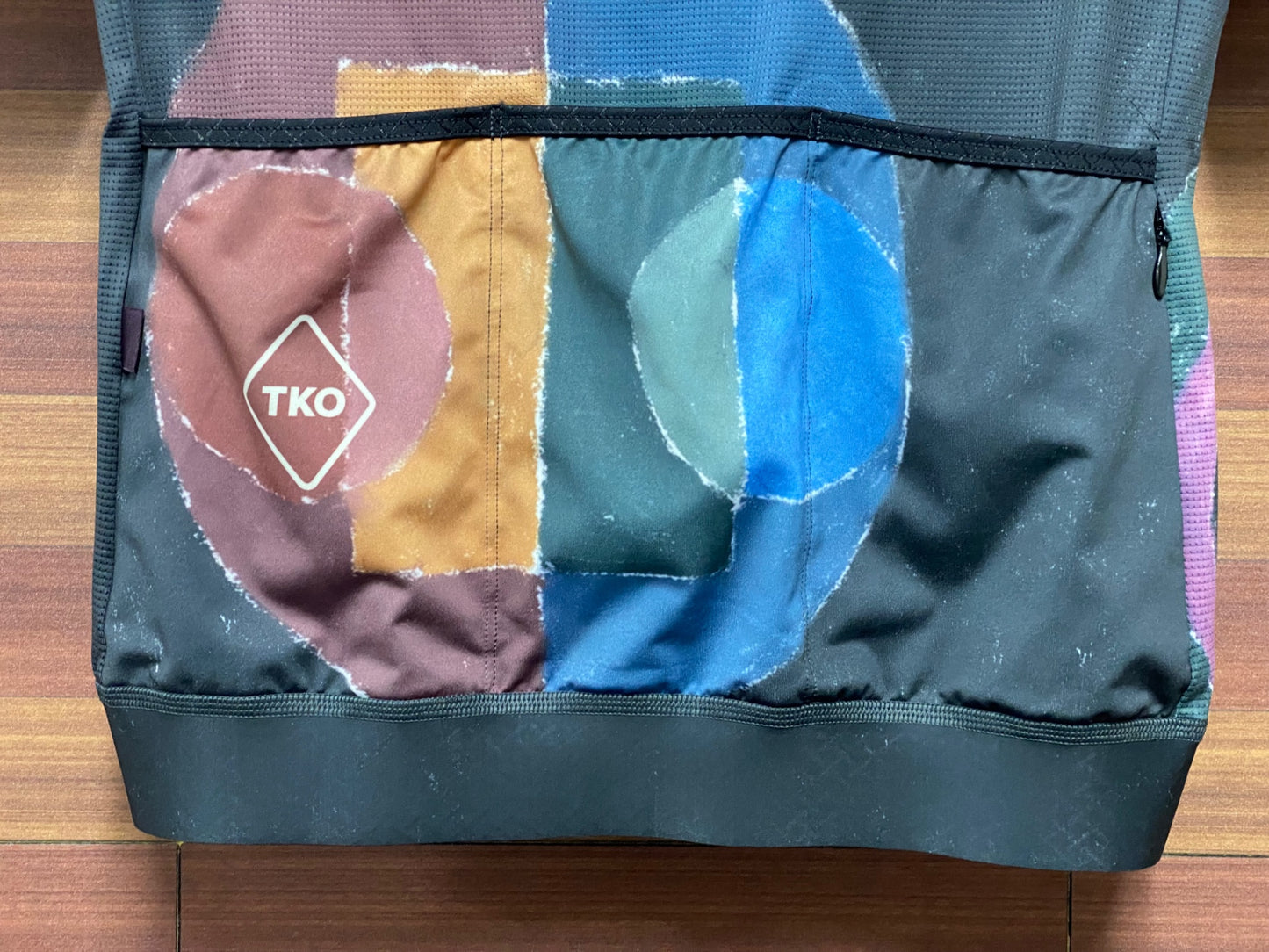 IU943 パスノーマルスタジオ PAS NORMAL STUDIOS T.K.O MECHANISM JERSEY 半袖 サイクルジャージ 黒 総柄 S