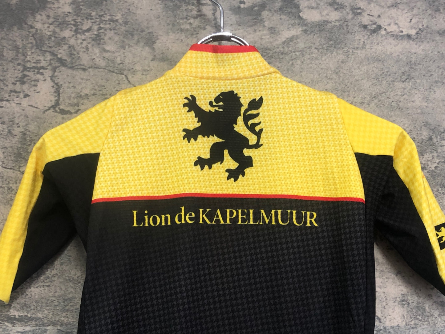 IW595 リオンドカペルミュール Lion de KAPELMUUR 半袖 サイクルジャージ 黒 Ｓ