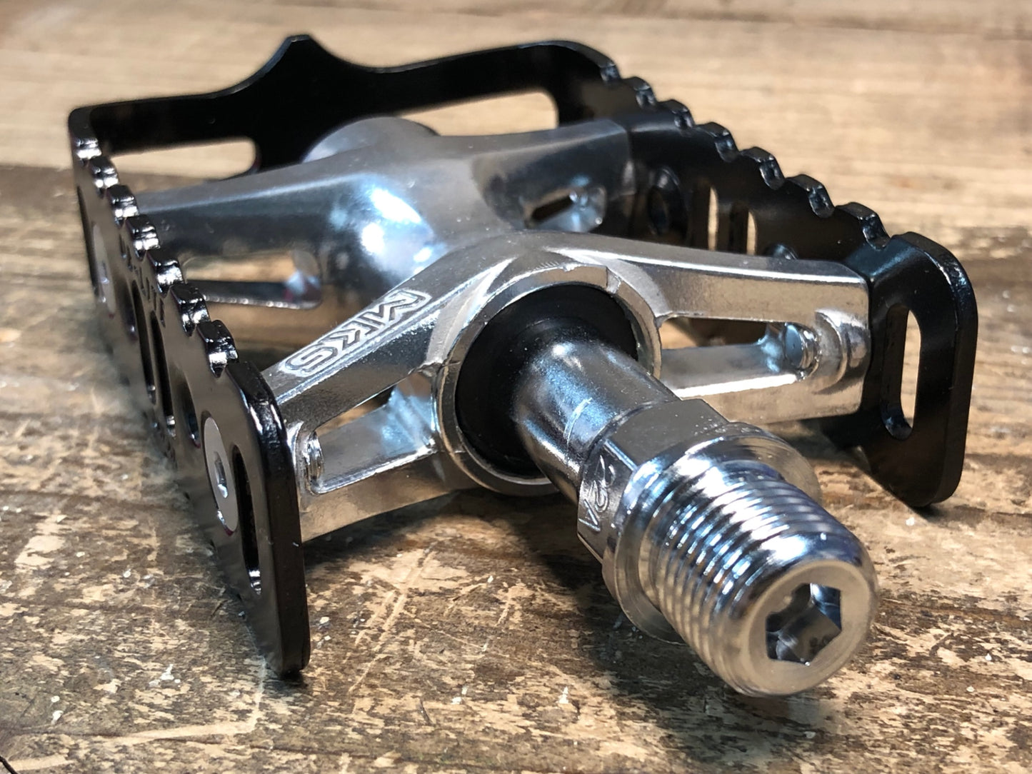 JA760 三ヶ島 MKS UB-LITE フラットペダル