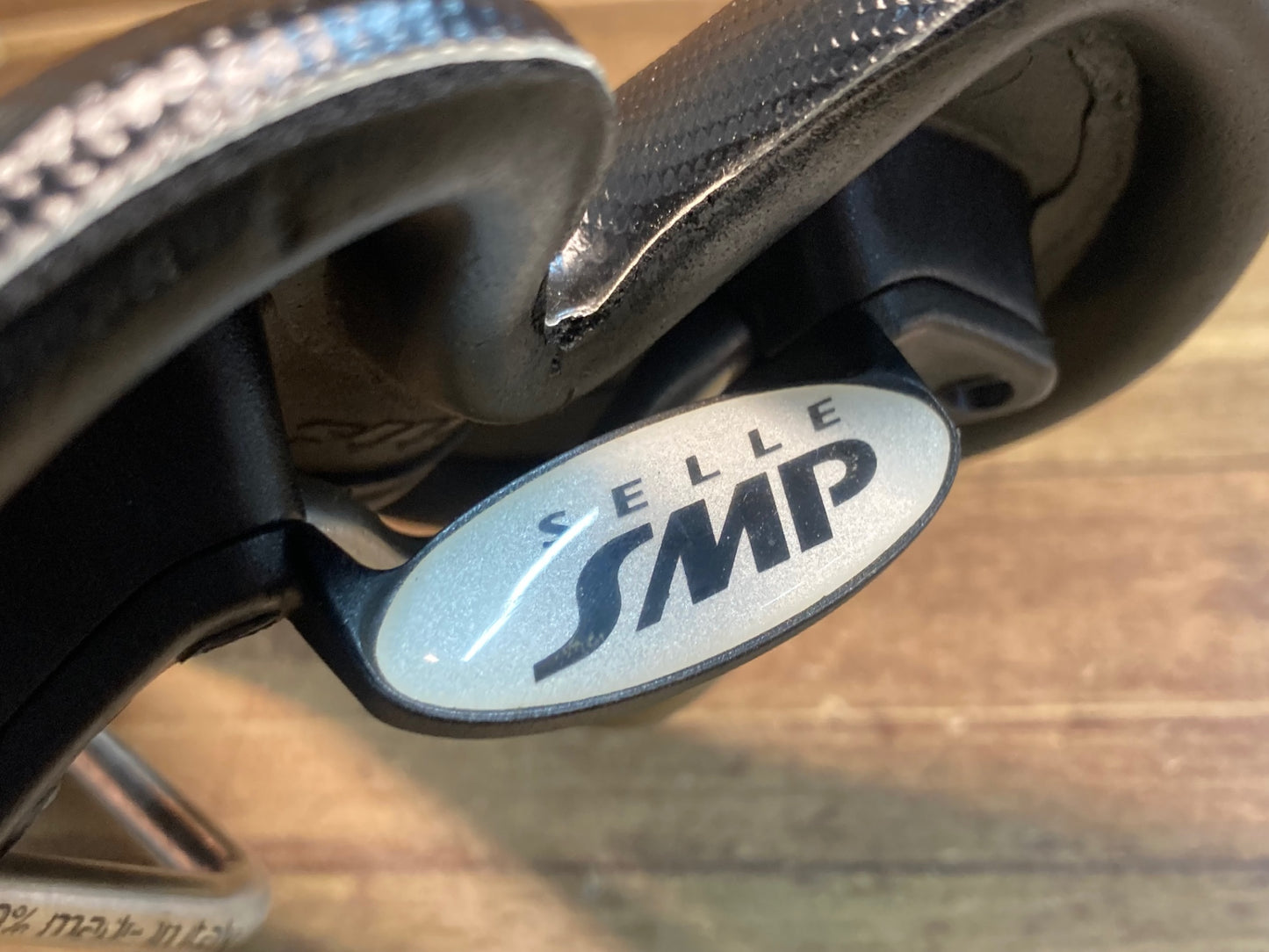 IJ705 SELLE SMP HELL サドル aisi 304 tube ステンレスレール 143mm