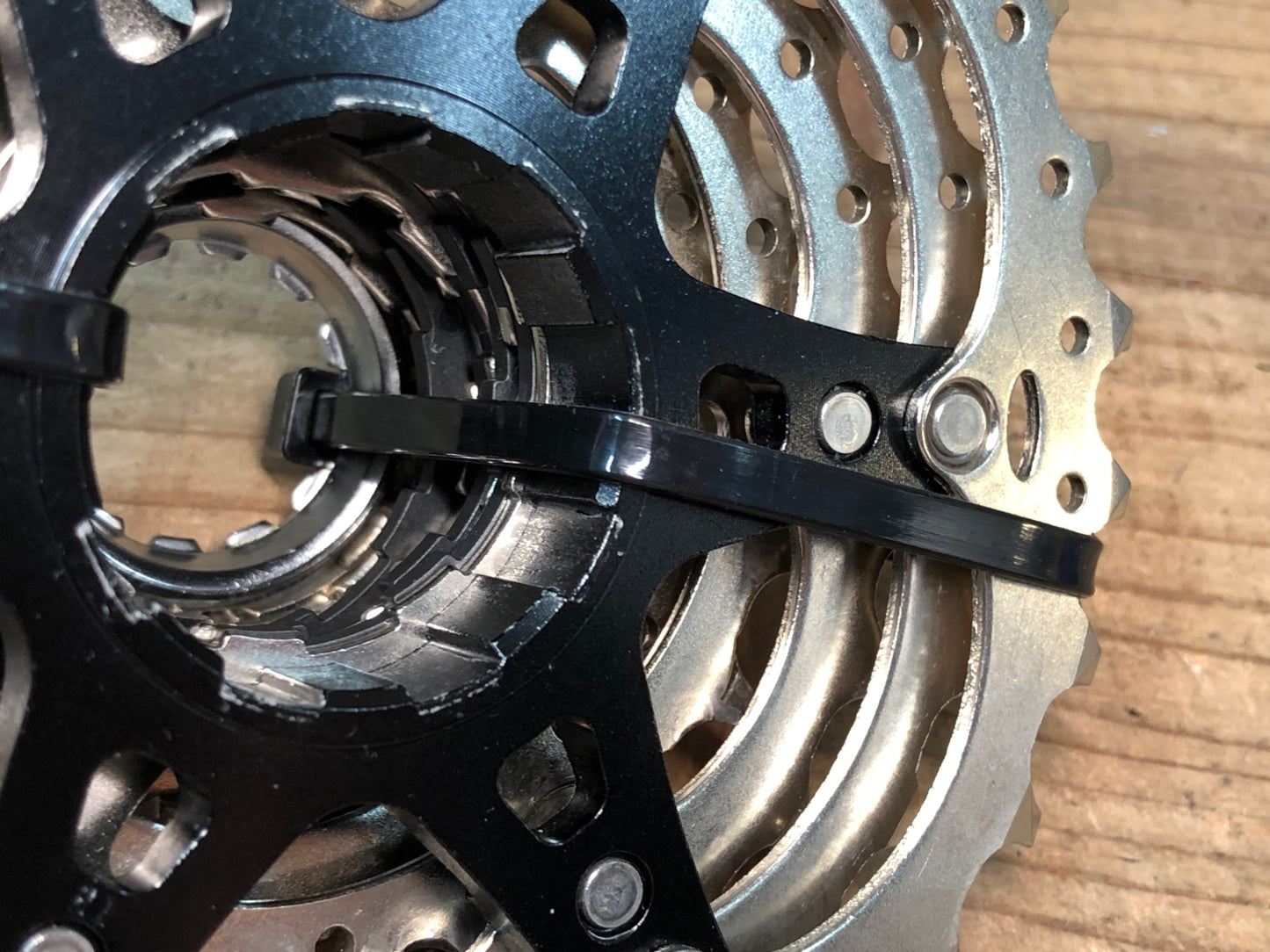 HZ045 シマノ SHIMANO 105 CS-R7000 スプロケット 11s 11-30T