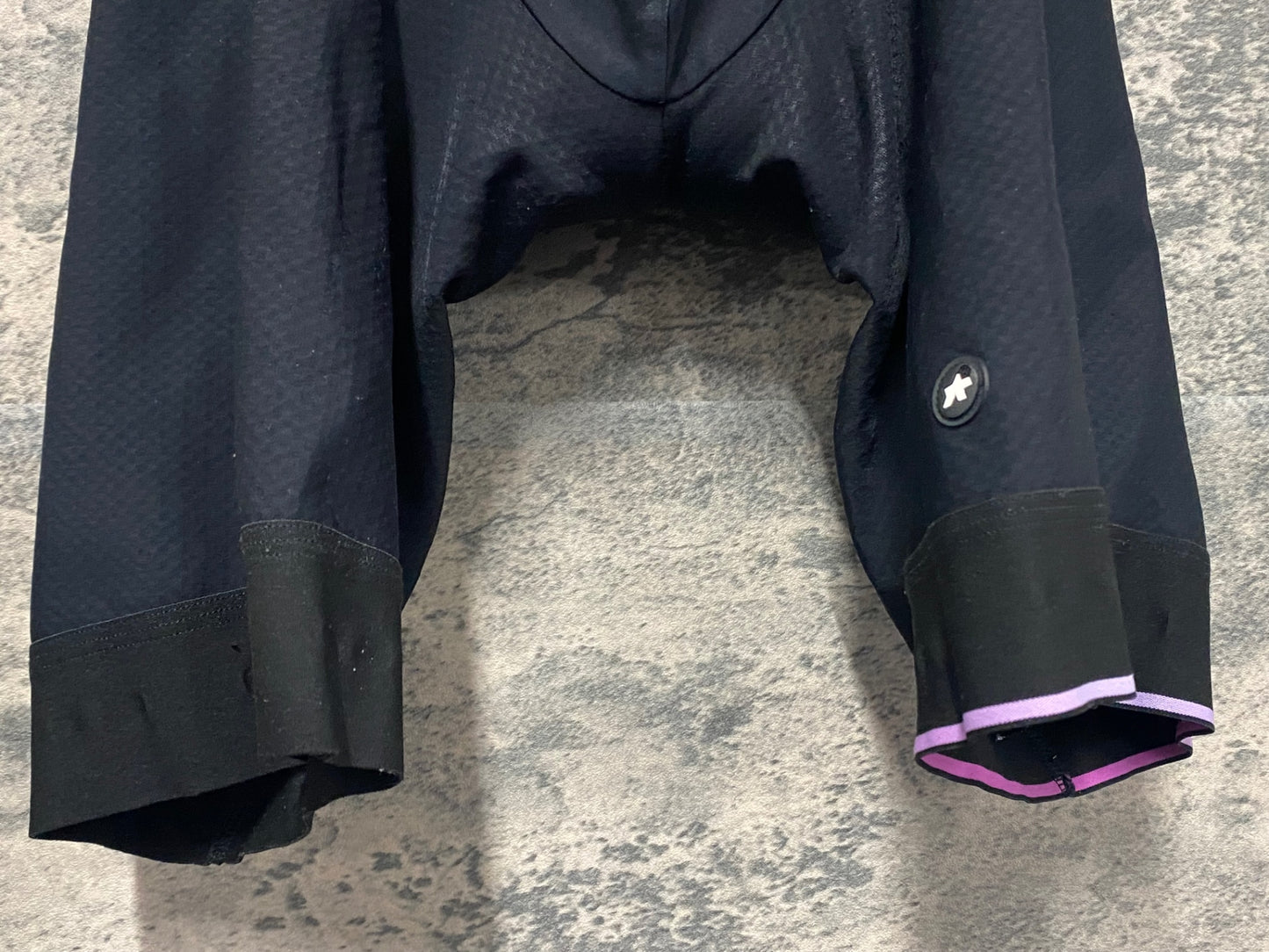 JA406 アソス assos T.tiburu.s ビブショーツ 黒 M ※パッド擦れ、汚れ