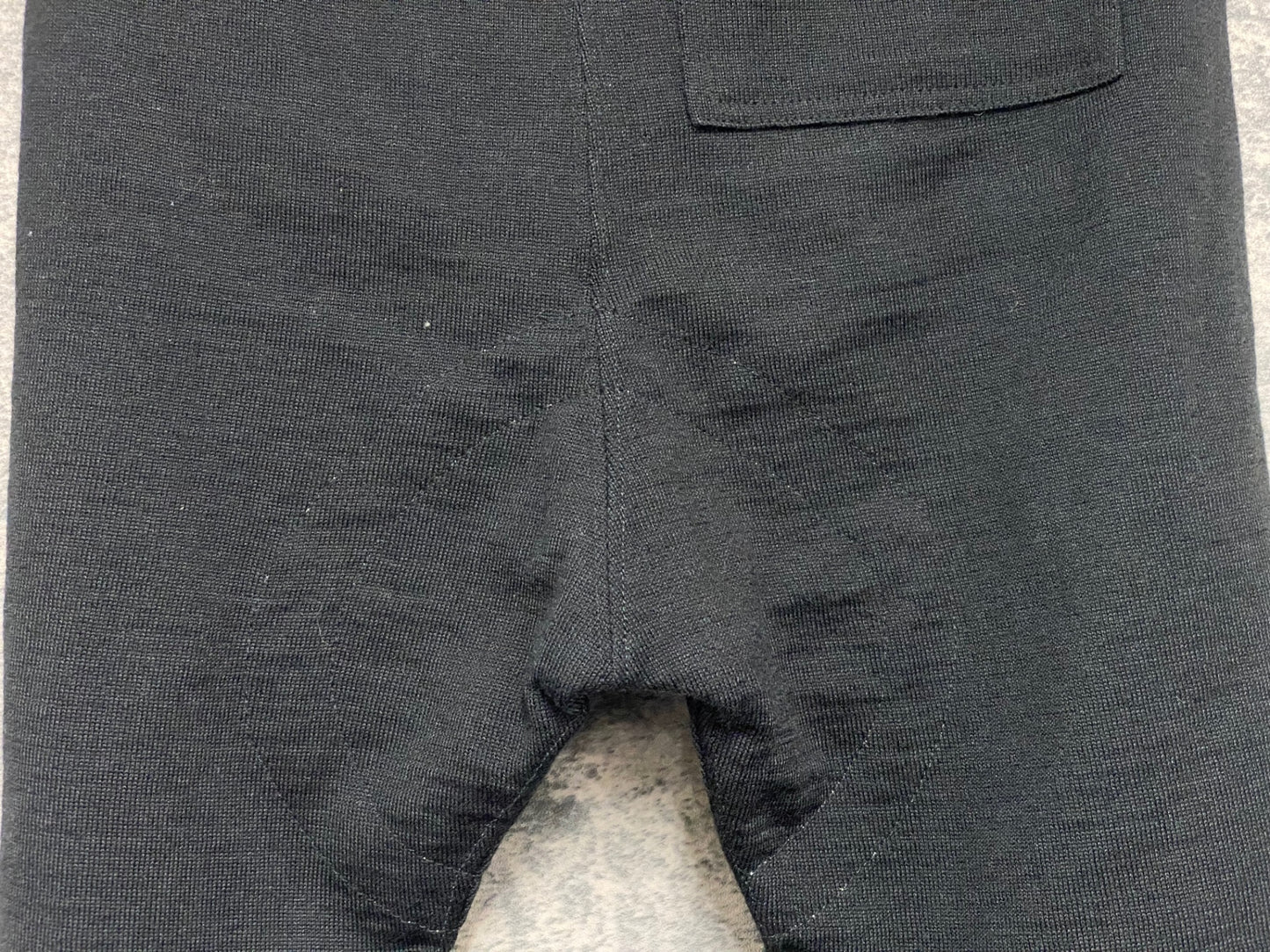 IU111 W CLASSICS ハーフパンツ 黒 L