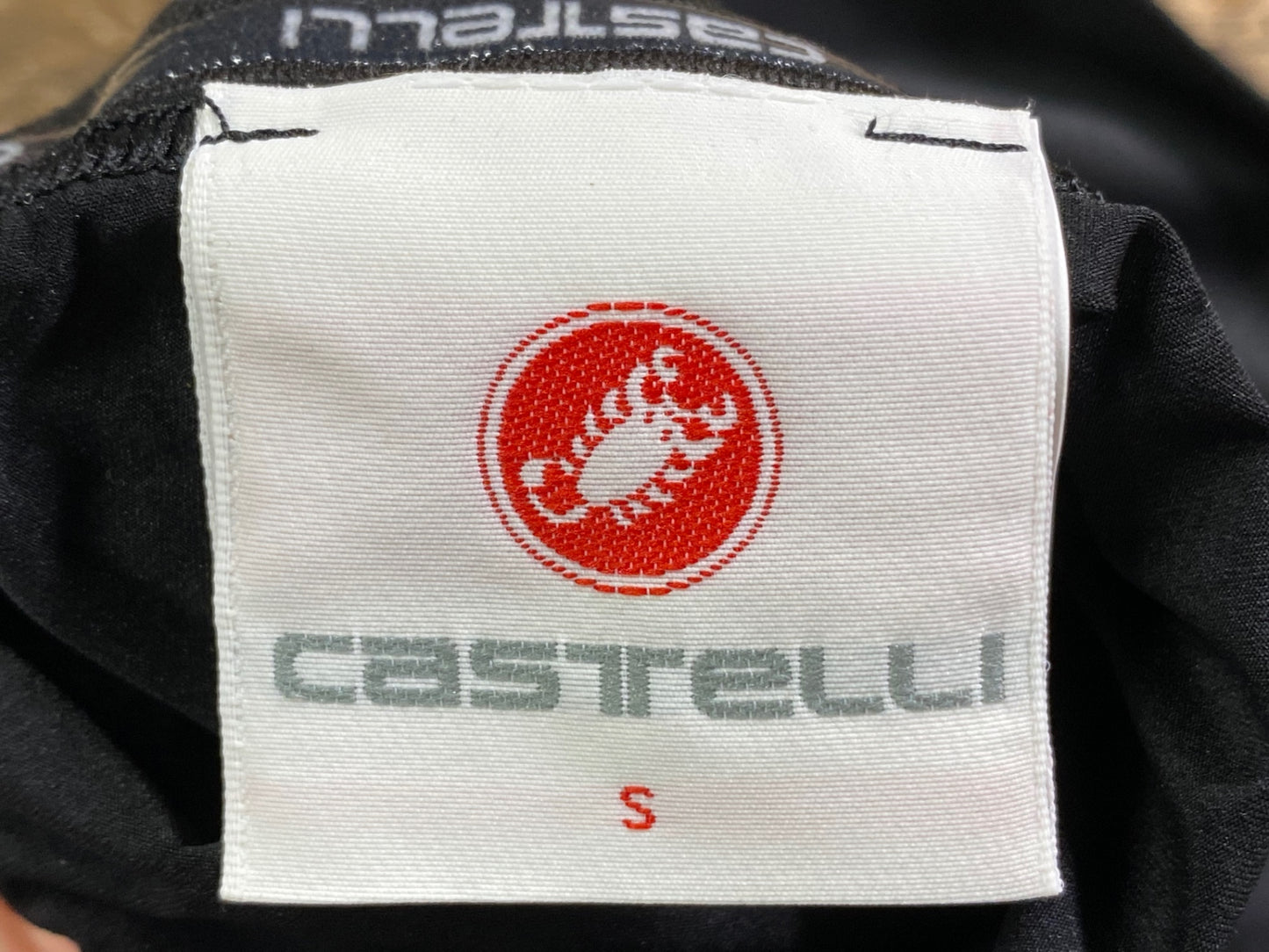 IV950 カステリ CASTELLI アームカバー 黒 S