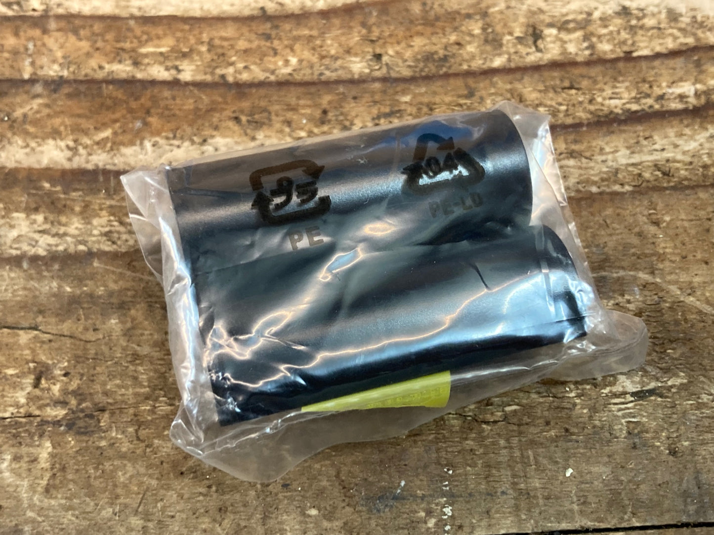 IU370 シマノ SHIMANO SM-BTR2-1 ビルトインバッテリー Di2 電動