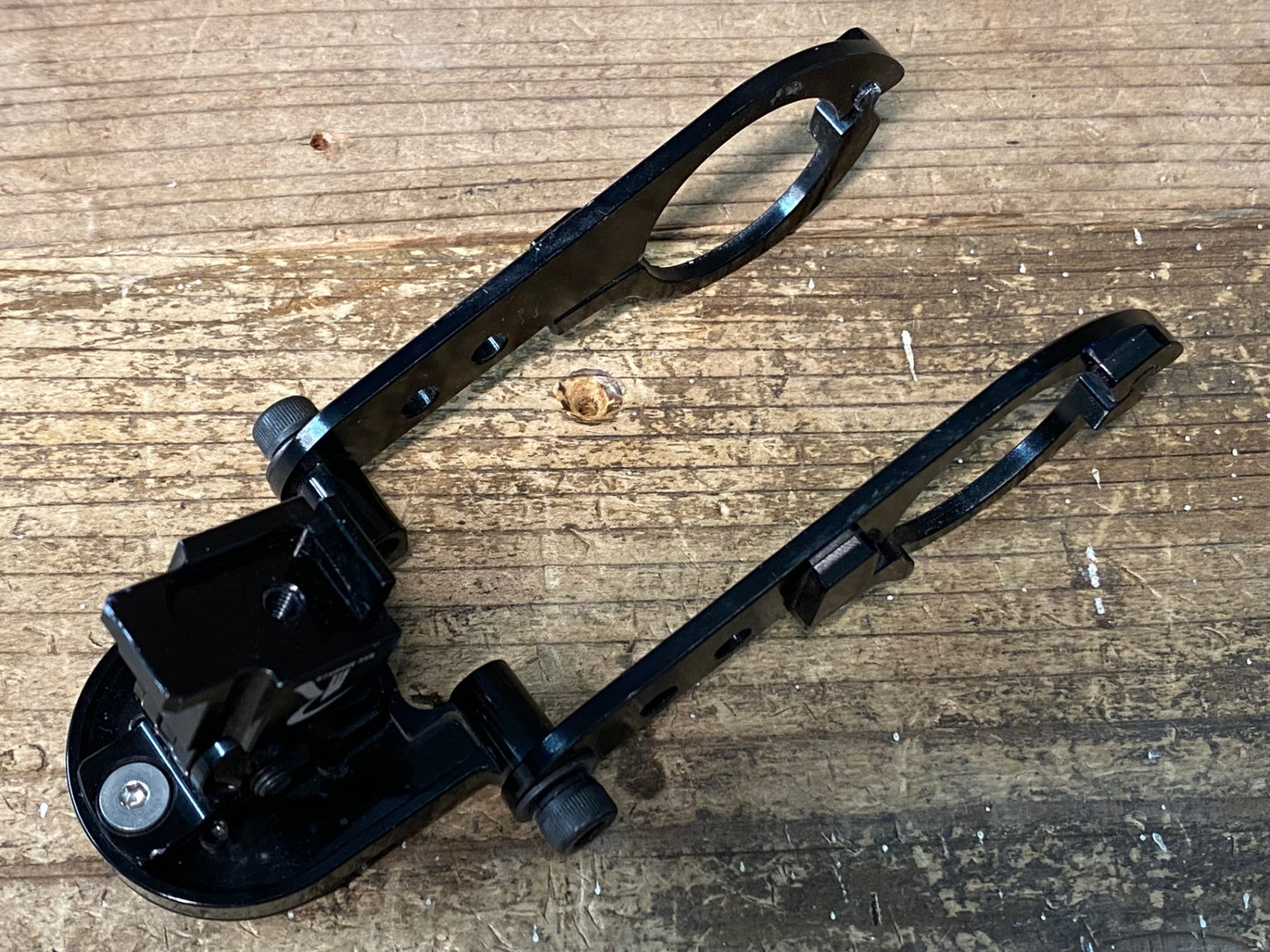 IX531 レックマウント REC MOUNTS サイクルコンピューターマウント Φ31.8 両持ち