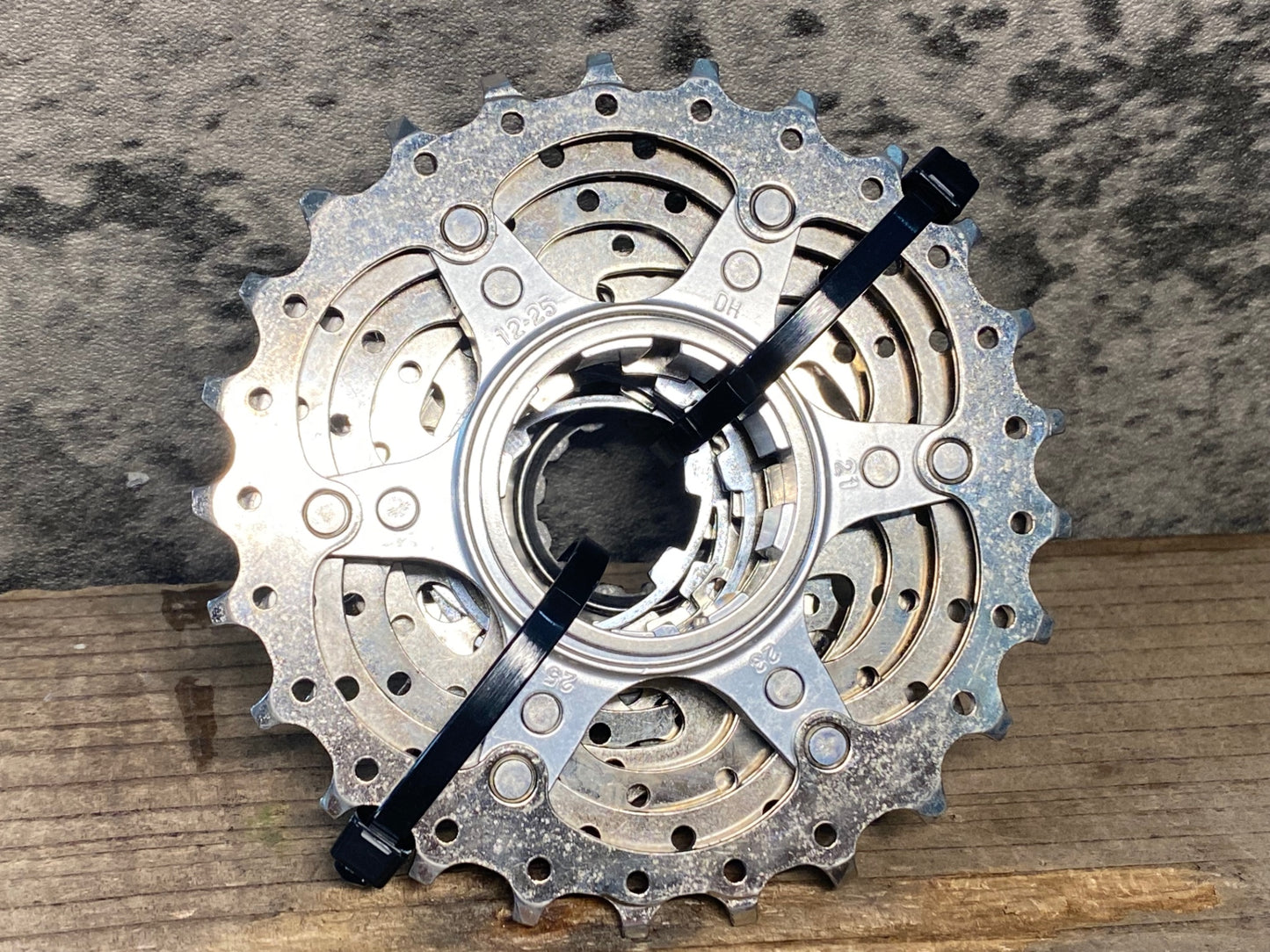 HL244 シマノ SHIMANO デュラエース DURA-ACE CS-7800 スプロケット 12-25T 10S