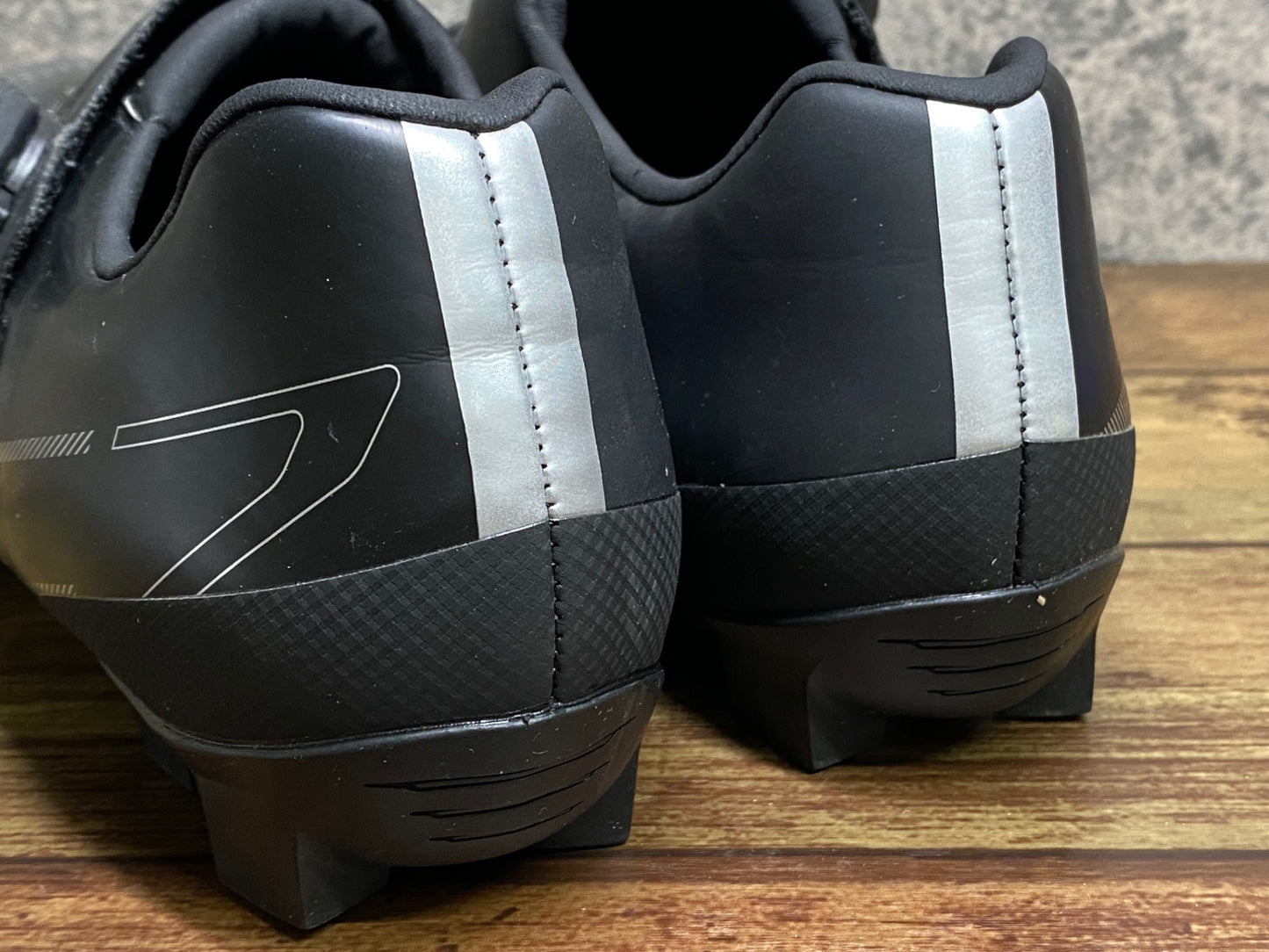 IO387 シマノ SHIMANO XC7 SHXC702M ビンディングシューズ 黒 EU41 SPD