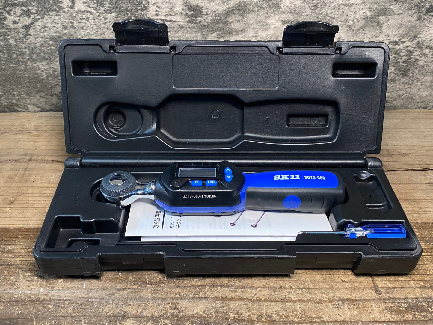 IT445 SK11 SDT3-060 デジタルトルクレンチ 黒 青 ヘックスビットソケットセット付属 ※起動確認済み