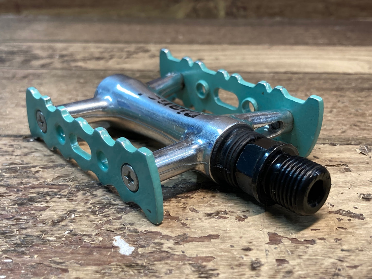 IK380 ビアンキ Bianchi 純正 フラットペダル チェレステ