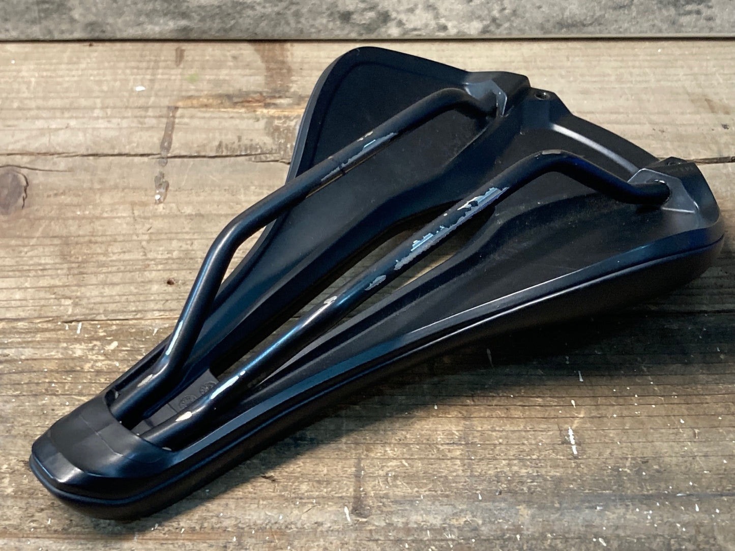 IP542 スペシャライズド SPECIALIZED POWER EXPERT HOLLOW Tiレール サドル 143mm