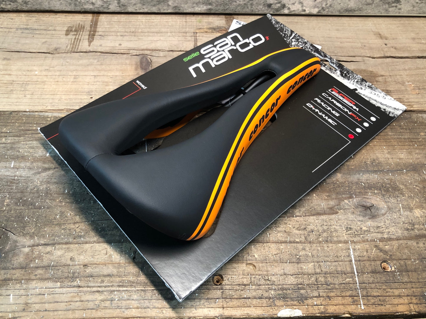 IQ404 セラサンマルコ SELLE SAN MARCO CONCOR OPENFIT DYNAMIC WIDE サドル オレンジ スチールレール