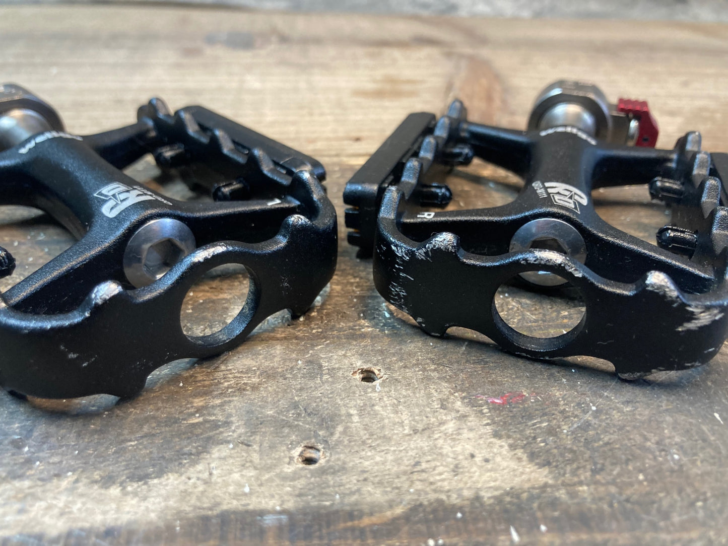 IM351 ウェルゴ wellgo QRD-M111 フラットペダル 黒 着脱式