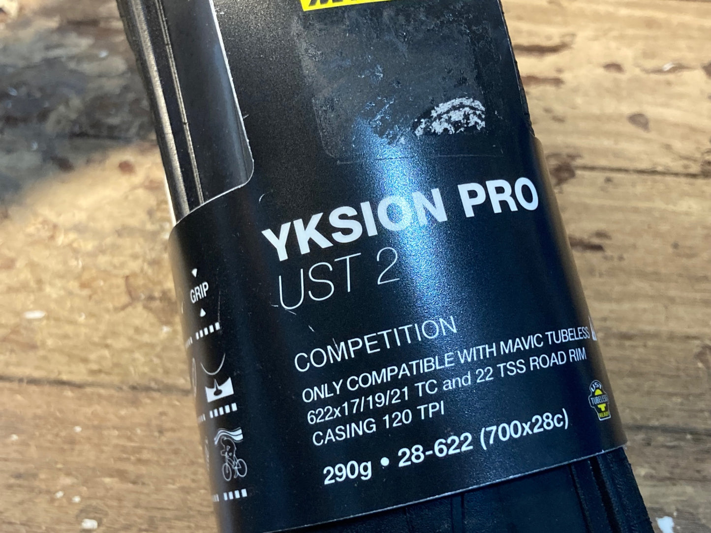 IC533 マヴィック MAVIC イクシオンプロ YKSION PRO UST2 チューブレスレディ タイヤ 2本セット ※未使用