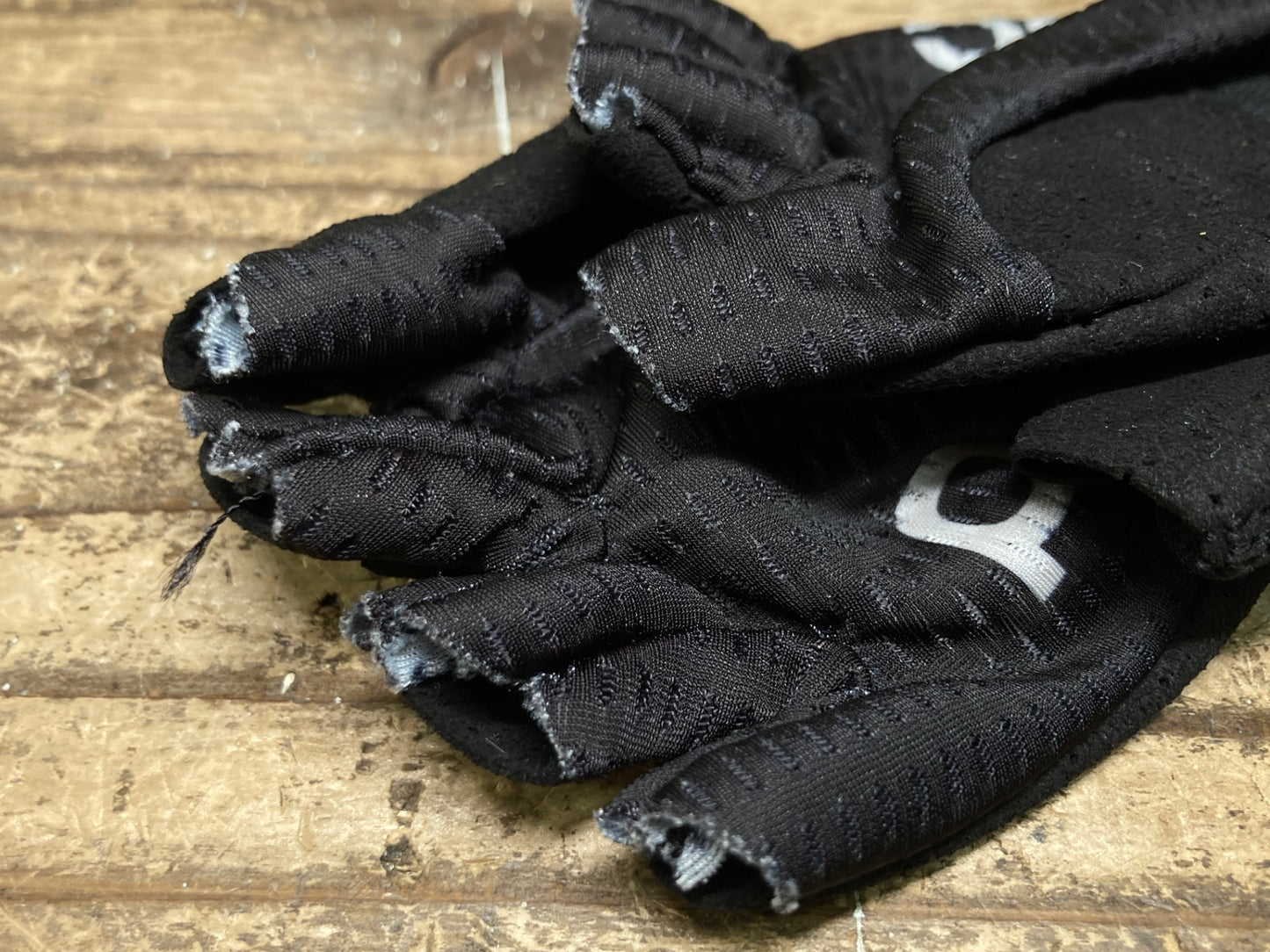 IY538 ポック poc 指切り サイクルグローブ 黒 S