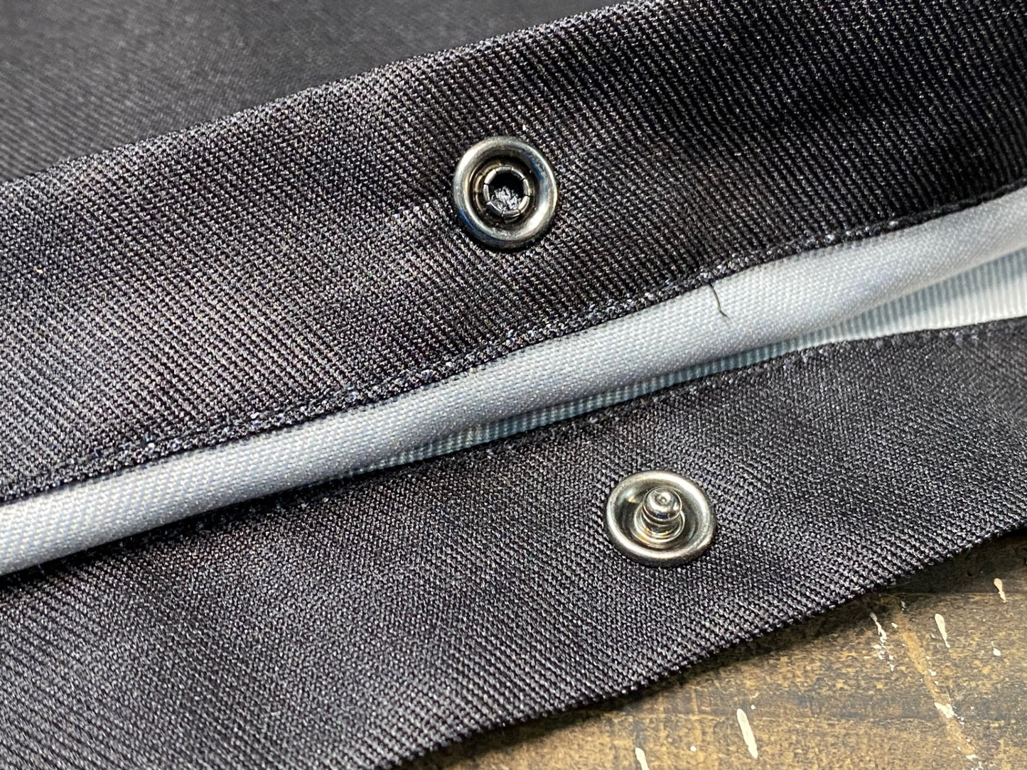 IP120 サンボルト SUNVOLT サコッシュ 黒