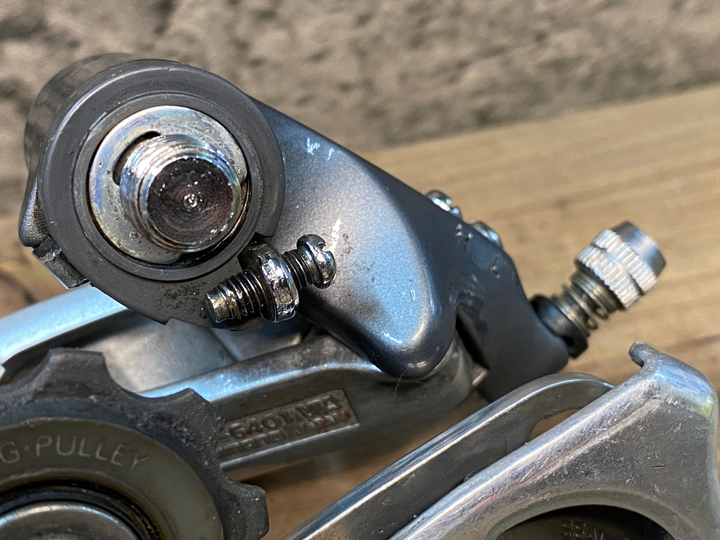 GQ085 シマノ SHIMANO 600 RD-6401 リアディレイラー 8S