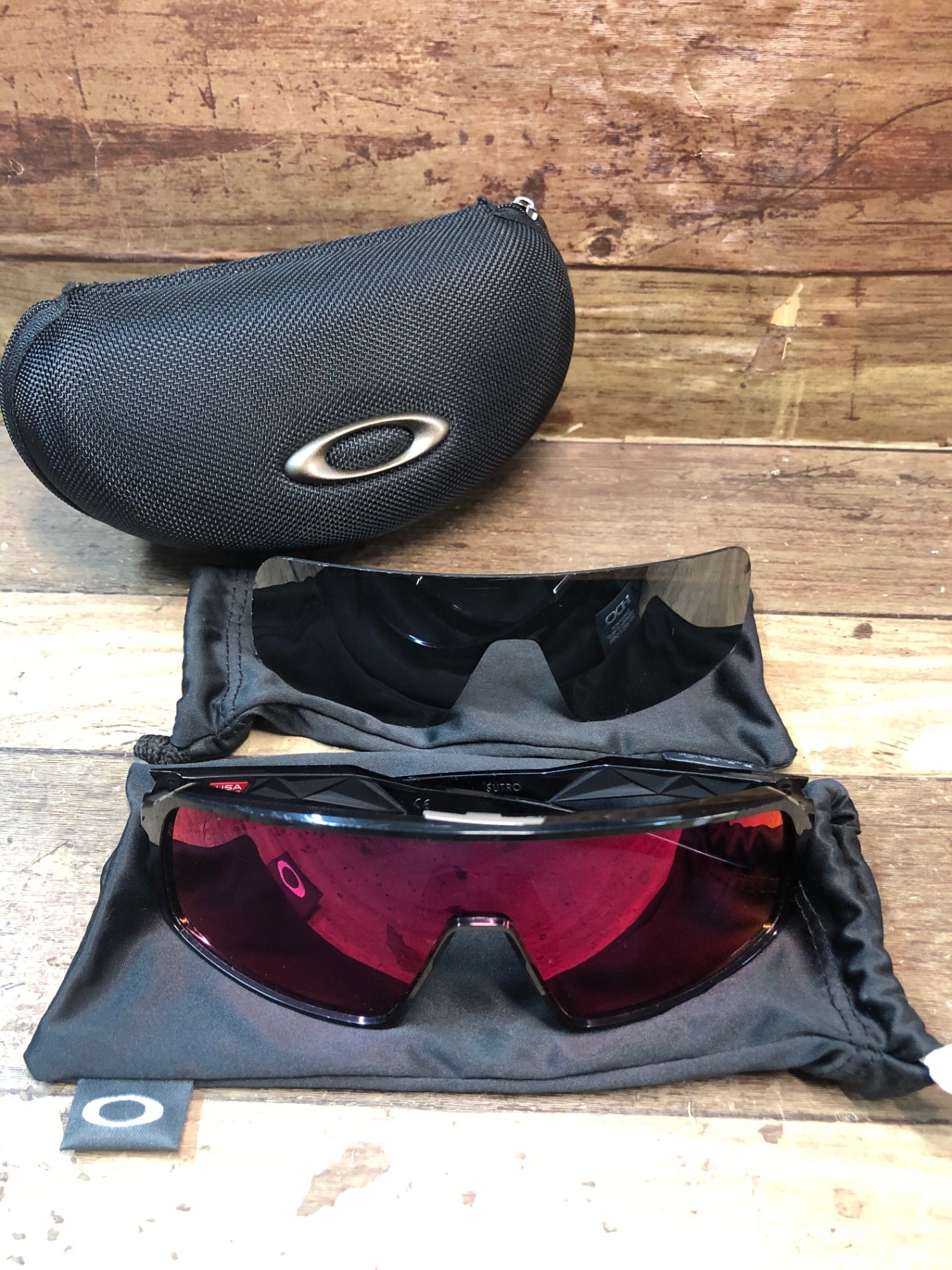 IM449 オークリー OAKLEY スートロ SUTRO アイウェア サングラス 黒 PRIZMレンズ