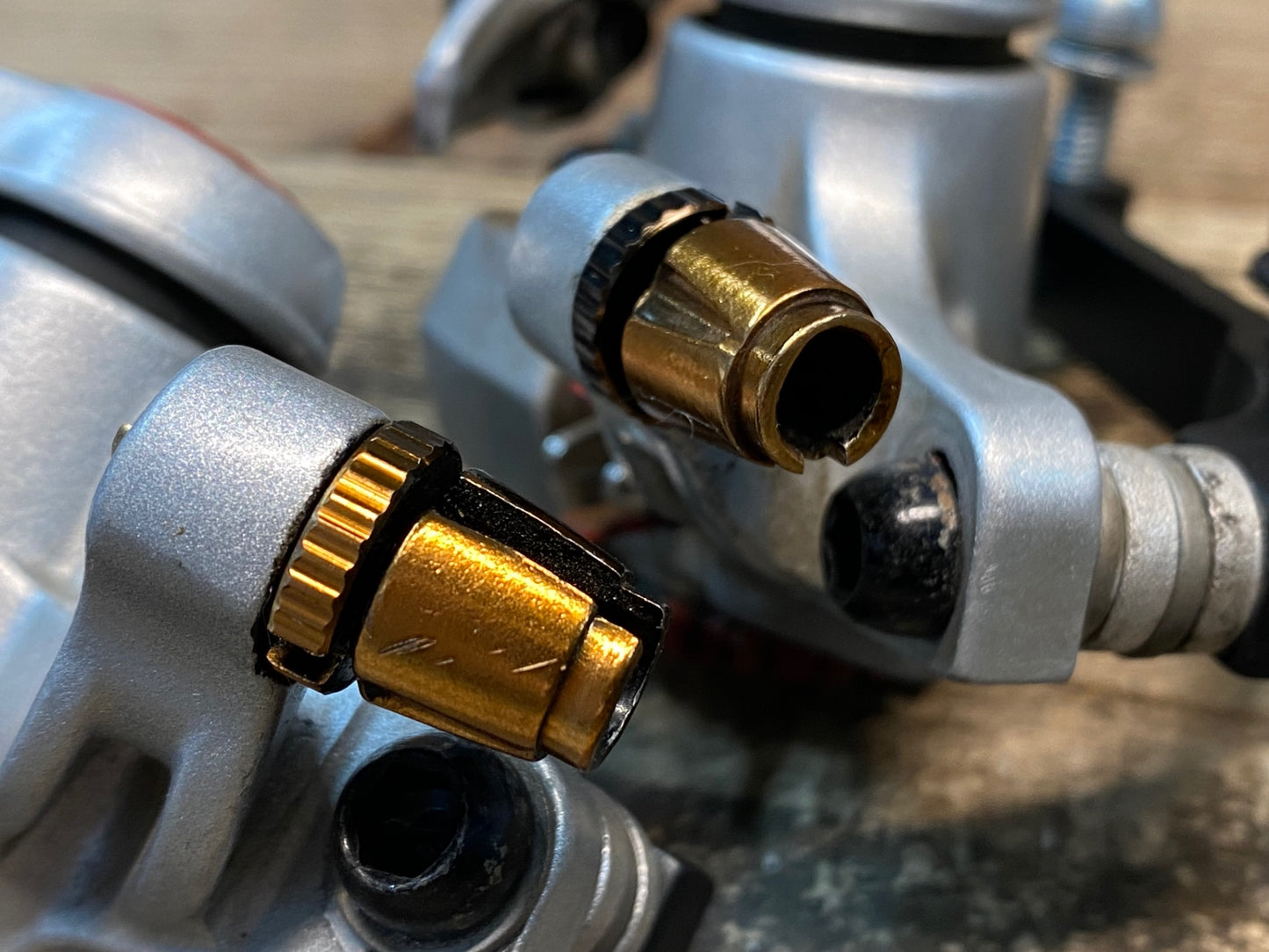 IJ984 エイヴィッド Avid BB5 ディスクブレーキキャリパー 前後セット