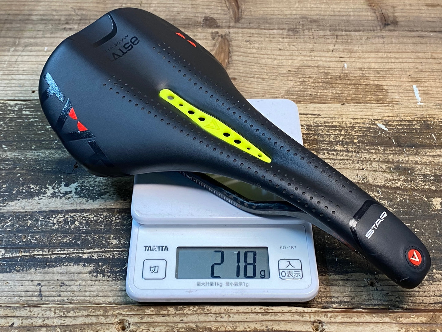 IZ968 アスチュート ASTVTE STAR LITE VT サドル CARBONIOレール 実測140mm